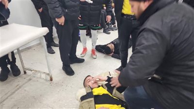 قوات الاحتلال تقتحم ملعب نهائي كأس فلسطين.. وتُسقط عشرات الإصابات (صور)