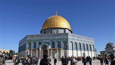 فلسطين.. قوات الاحتلال تعتدي على المصلين داخل المسجد الأقصى