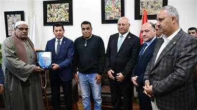 مصر.. تكريم أسرة الشهيد سليمان علي سليمان