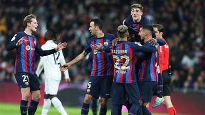 ألونسو قلب دفاع.. تشافي يُعلن تشكيل برشلونة لمواجهة إلتشي بالدوري الإسباني