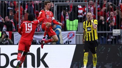 بايرن ميونخ يقتنص صدارة الدوري الألماني بفوز عريض على بروسيا دورتموند