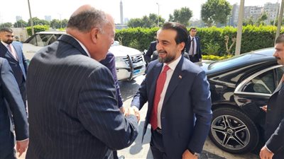 رئيس برلمان العراق يزور مصر ويلتقي وزير الخارجية 