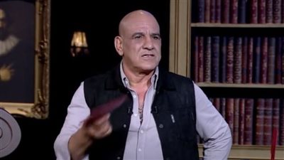  محمد لطفي يتلقي سؤالا مفاجئا عن الراحل هيثم أحمد زكي يتسبب له في نوبة بكاء طويلة