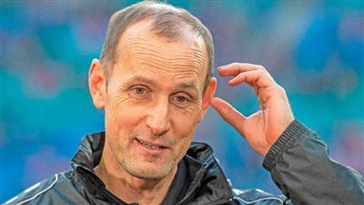 شبانة: هناك اتفاق من جانب نادي الزمالك مع الألماني هايكو هيرليتش لتولي القيادة الفنية للفريق