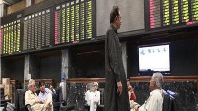 البورصة الباكستانية تغلق على تراجع