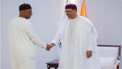  رئيس النيجر يلتقي المبعوثَ الأممي إلى ليبيا