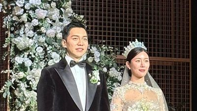 وسط تفاعل كبير.. صور توثق حفل زفاف المغني والممثل لي سونغ جي Lee seung gi والممثلة لي دا إن 
