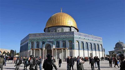 صحف فلسطين تبرز آخر التطورات في الاعتداء المسجد الأقصى