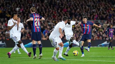 زلزال في كامب نو.. ريال مدريد يكتسح برشلونة ويتأهل لنهائي كأس ملك إسبانيا