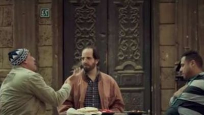 وجسد “وجيه” زعيم عصابة كبيرة يخطط لعملياته داخل المنزل.. أحداث 