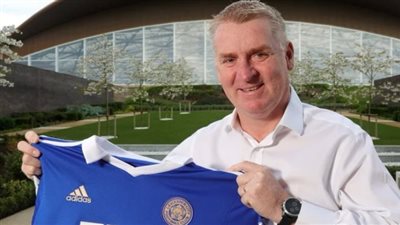 رسميًا.. ليستر سيتي يُعلن تعيين دين سميث مدربا للفريق لنهاية الموسم