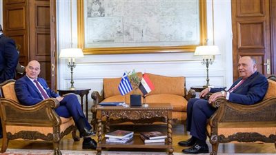 وزير الخارجية يجري مباحثات مع نظيره اليوناني