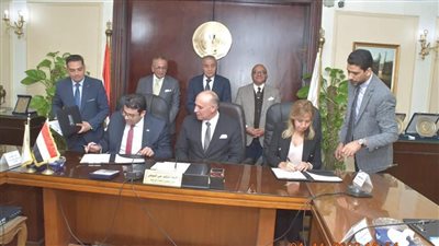 مصر.. توقيع بروتوكول لإصدار 