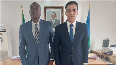سفير مصر في مالابو يبحث دعم القطاع الخاص في مجال الثروة السمكية بغينيا الاستوائية