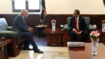 أبو الغيط يبجث مع حمدوك الأزمة العنيفة التي تمر بها السودان