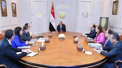 الرئيس السيسي يستعرض مؤشرات آداء الاقتصاد المصري ويوجه بتشجيع القطاع الخاص 