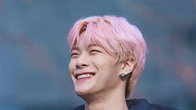 من هو مونبين Moonbin الذي اقتحم اسمه السوشيال ميديا؟ (معلومات لا تعرفها)