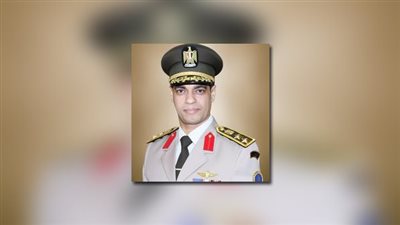 البحرية المصرية تقوم بإخلاء وإنقاذ لنش سياحى بنطاق قاعدة البحر الأحمر البحرية 