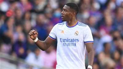 كشف طبيعة إصابة ديفيد ألابا ومدة غيابه.. هل يلحق بمواجهة مانشستر سيتي؟