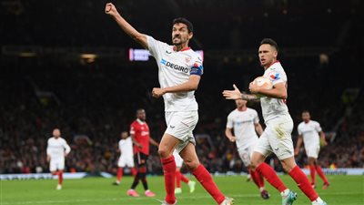 مانشستر يونايتد في مهب الريح.. إشبيلية يتفوق بهدف وإلغاء آخر بشوط مثير