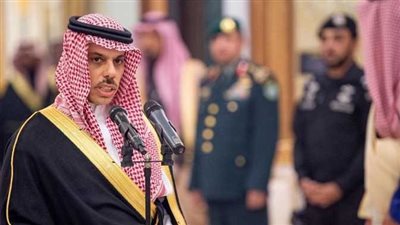 بن فرحان يتلقى اتصالًا هاتفيًا من وزير الخارجية الكويتي