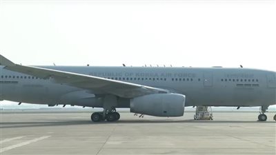 بعد رفع مستوى التحذير من السودان.. طائرة عسكرية كورية جنوبية تصل مطار جدة