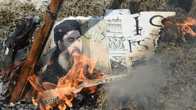 براميل من الذهب.. القوات الأمريكية تعثر على كنز مخبأ في 