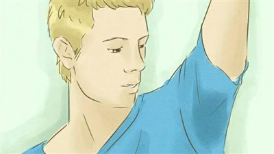 سبب رائحة العرق الكريهة رغم الاستحمام.. استشر طبيبك فورا