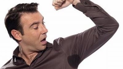 علاج رائحة العرق الكريهة طبيًا.. مستحضرات دوائية تخلصك من الحرج