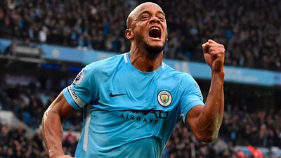  خلال مباراة أرسنال.. مانشستر سيتي يكرم لاعبه السابق فينسنت كومباني بطريقة استثنائية بعد نجاحه في مهامه