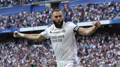 بهاتريك تاريخي لـ كريم بنزيما.. ريال مدريد يتفوق على ألميريا في الشوط الأول