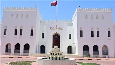 عُمان تُقدر جهود السعودية على تعاونها في تسهيل عملية إجلاء الرعايا العُمانيين