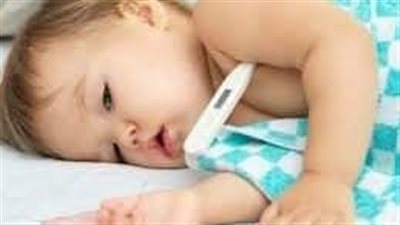خفض حرارة الطفل.. اطلبي الطبيب فورا فى هذه الحالات