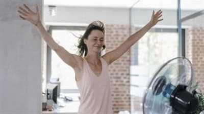 طرق تبريد المنزل صيفًا من دون مكيف.. أغلق الستائر 