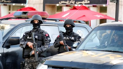 تونس.. الأمن ينقذ العشرات من المهاجرين من الغرق في البحر