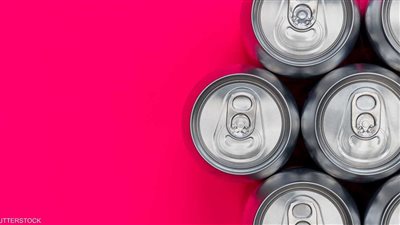 تناولت 3 عبوات.. وفاة طفلة عراقية بسبب مشروبات الطاقة