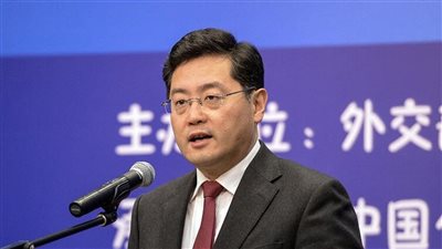 وزير الخارجية الصيني يلتقي قائد الجيش الباكستاني