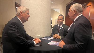 مصر.. وزير الزراعة يبحث مع نظيره الأمريكي سبل تعزيز آفاق التعاون الزراعي المشترك بين البلدين