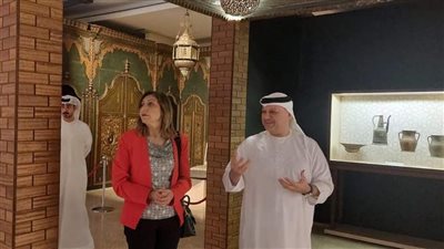 وزيرة الثقافة تزور 