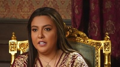  ارتدت بنطلون باللون الفضي وتيشيرت باللون الأسود.. بإطلالة كاجول مي كساب تتصدر التريند