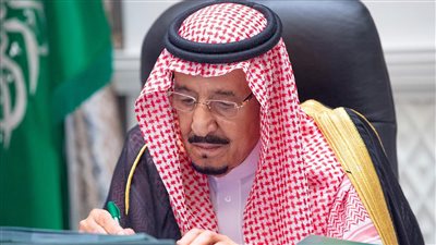 الملك سلمان يبعث رسالة خطية لرئيس جزر القمر