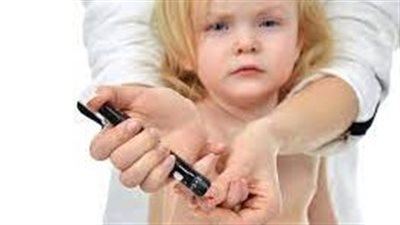 كيف اتعامل مع طفل السكر؟.. العامل النفسي اهم الامور 