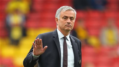 مورينيو يرد على أنباء تعاقده مع باريس سان جيرمان