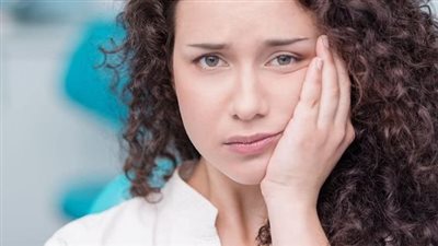 تسكين ألم الأسنان الشديد.. طرق منزلية وطبية