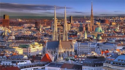 بدء التصويت في انتخابات فيينا وسط منافسة بين 7 أحزاب