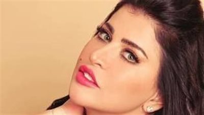 ارتدت ملابس ملونة على الطريقة الهندية.. إطلالة متميزة للفنانة جومانا مراد.. ورسالة غامضة 