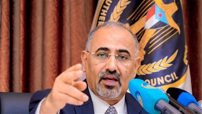 الزُبيدي: شعب الجنوب يواجه تحديات خطيرة تستدعي العمل بروح الفريق الواحد