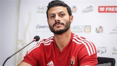 تفاصيل إصابة محمد الشناوي حارس مرمى النادي الأهلي المصري
