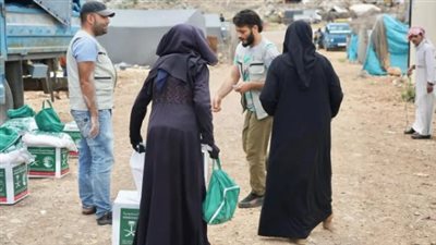  مركز الملك سلمان يواصل توزيع المساعدات الإغاثية للمتضررين من الزلزال بمحافظة حلب