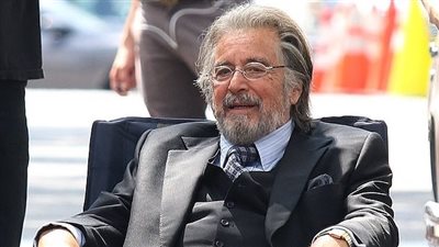 وفق NBC News.. الممثل آل باتشينو ينضم إلى نادي الآباء الجدد ويسير على خطى روبرت دينيرو